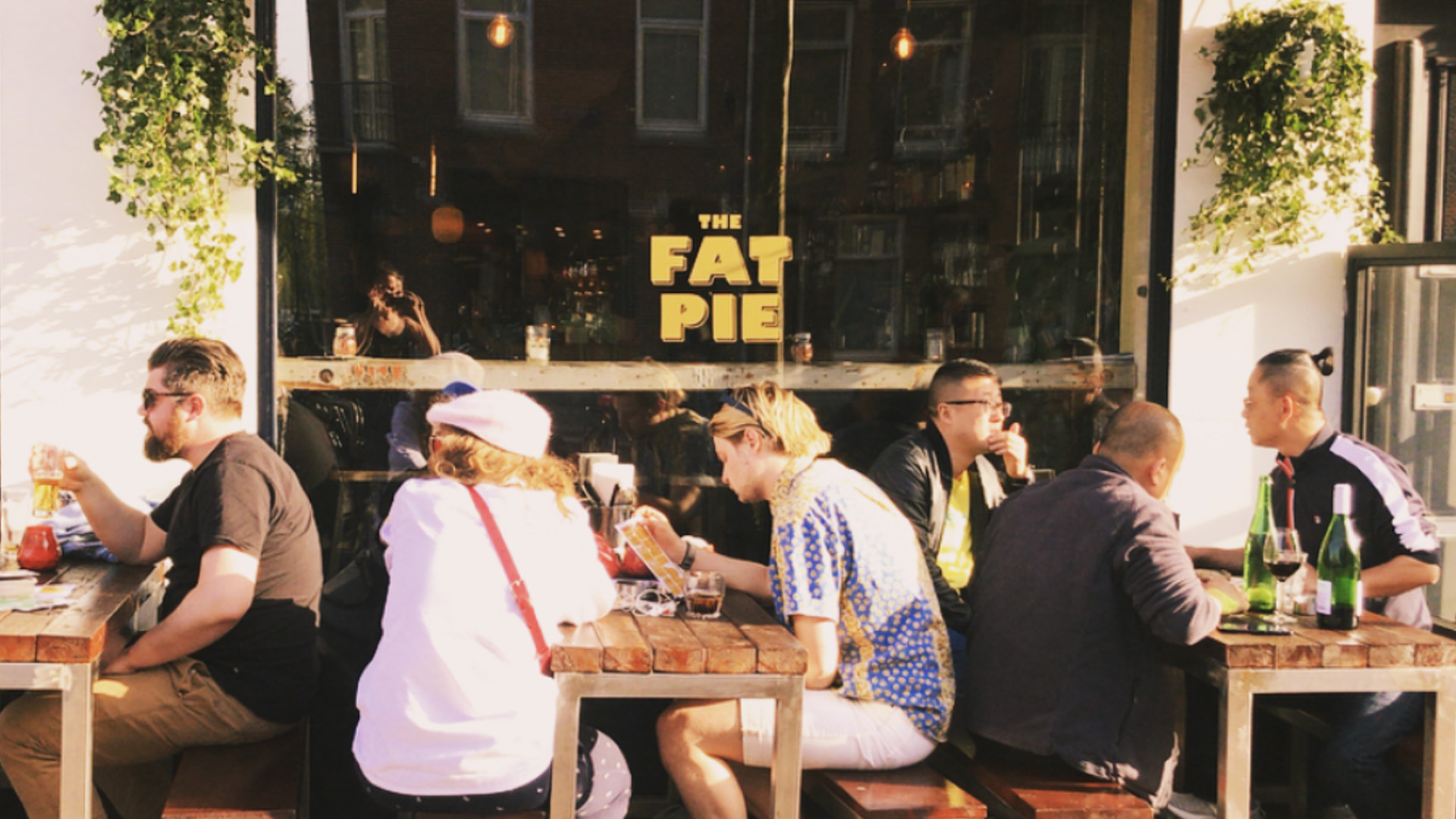 Branding design for restaurant The Fat Pie